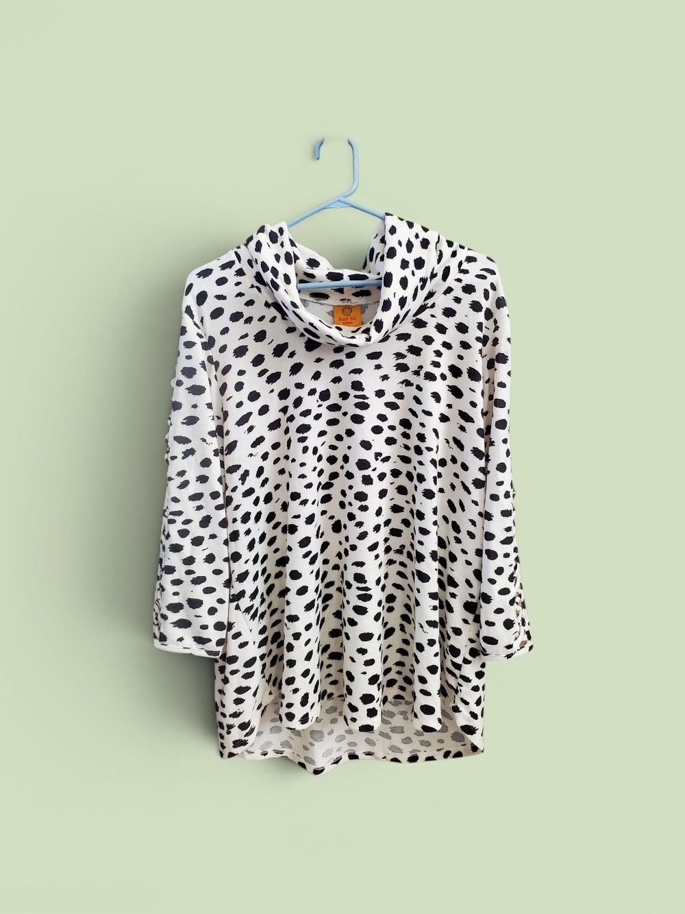 Ruby Rd. Black and White Cowl Neck Top Size 1x